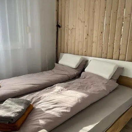Nyaraló Ráróslak